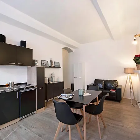 Vacansa House * Genoa